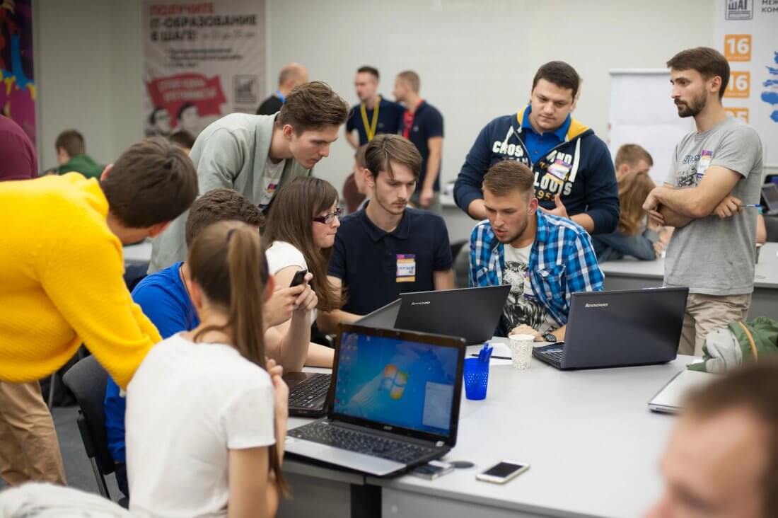 tech events and hackathons as the place to meet and hire software developers for startups